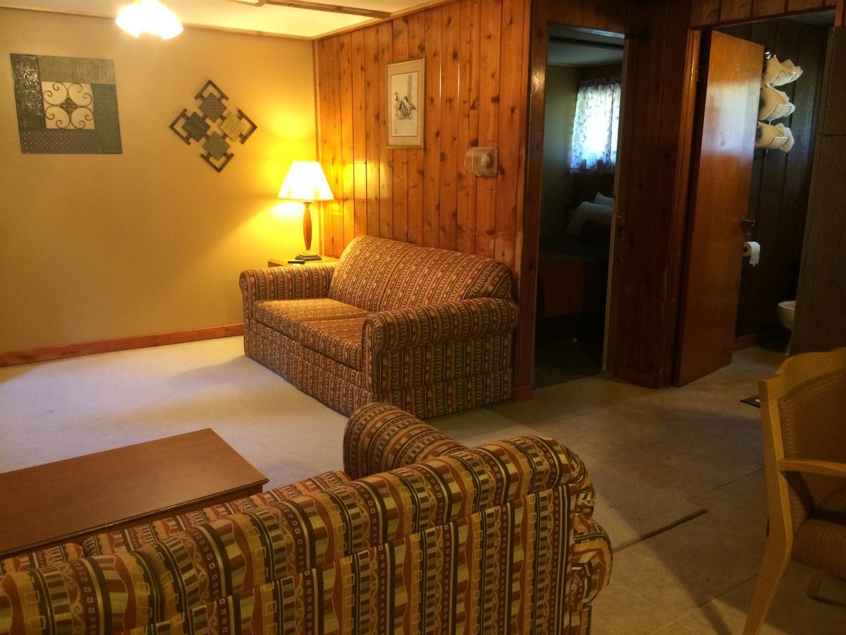 Alpine Motel Branch Esterno foto