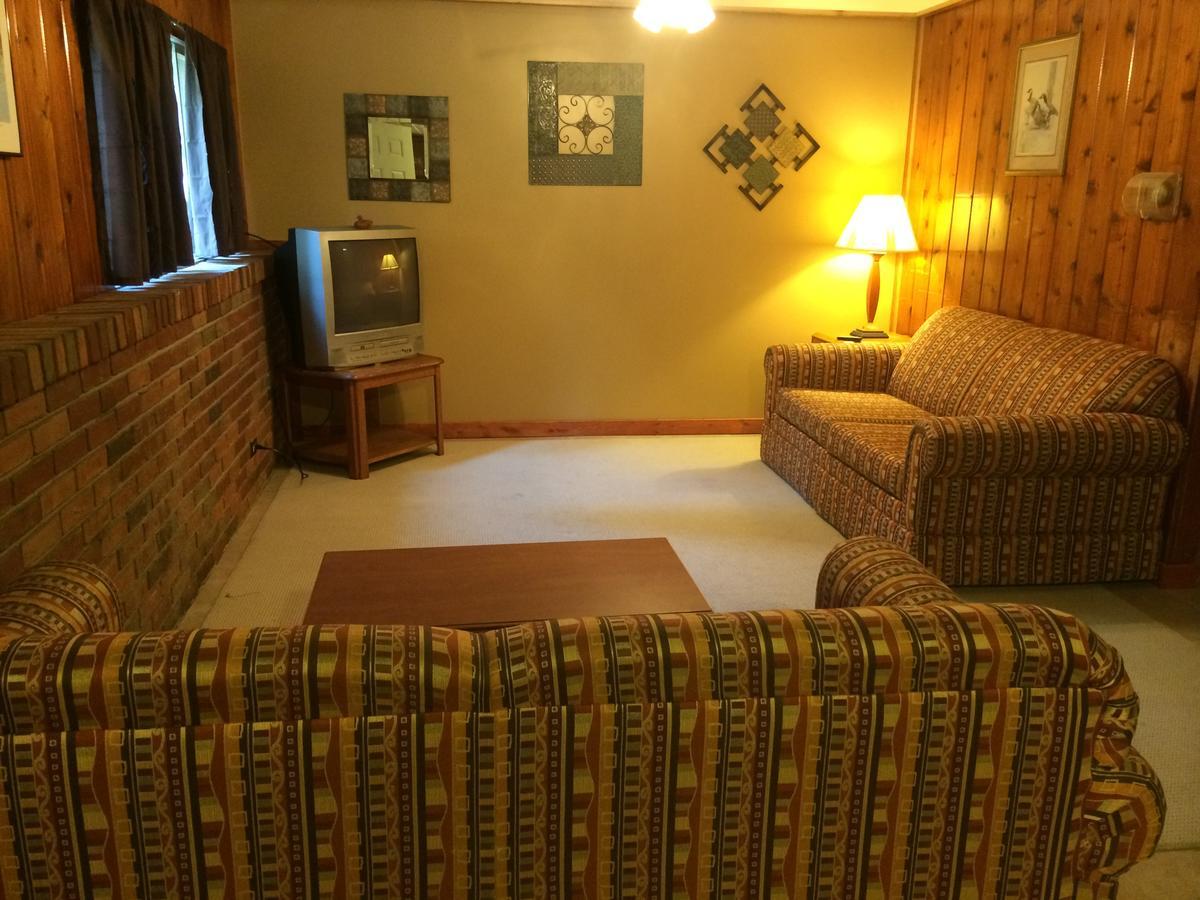 Alpine Motel Branch Esterno foto