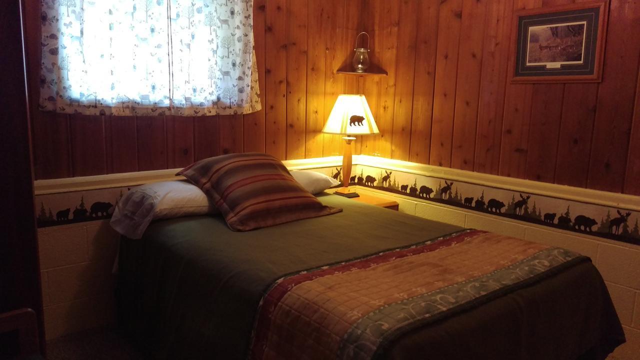 Alpine Motel Branch Esterno foto