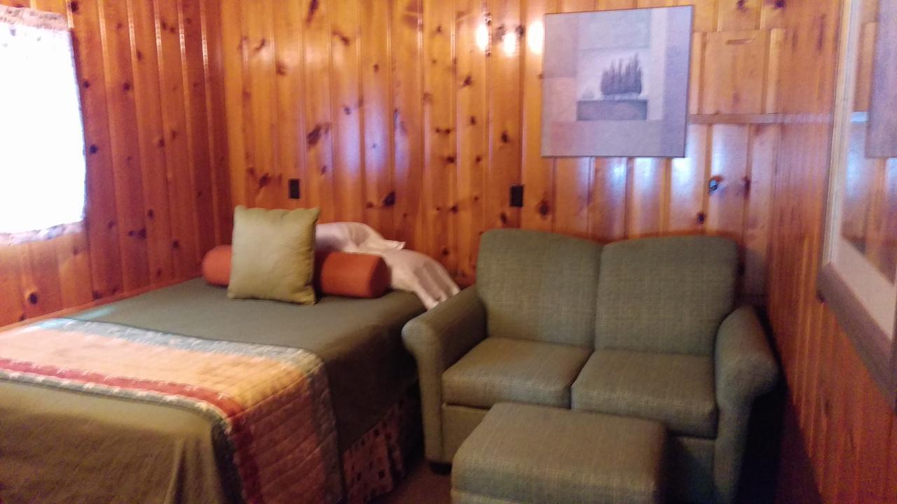 Alpine Motel Branch Esterno foto