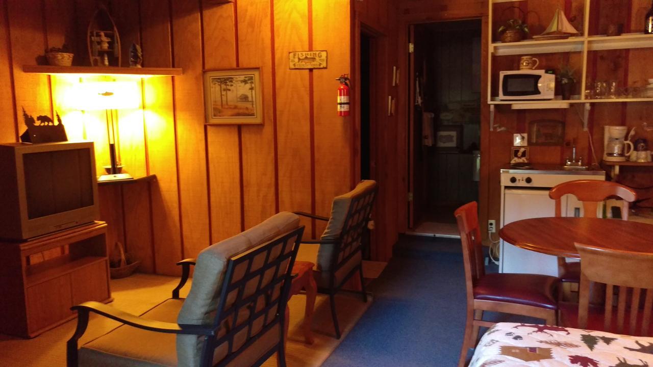 Alpine Motel Branch Esterno foto
