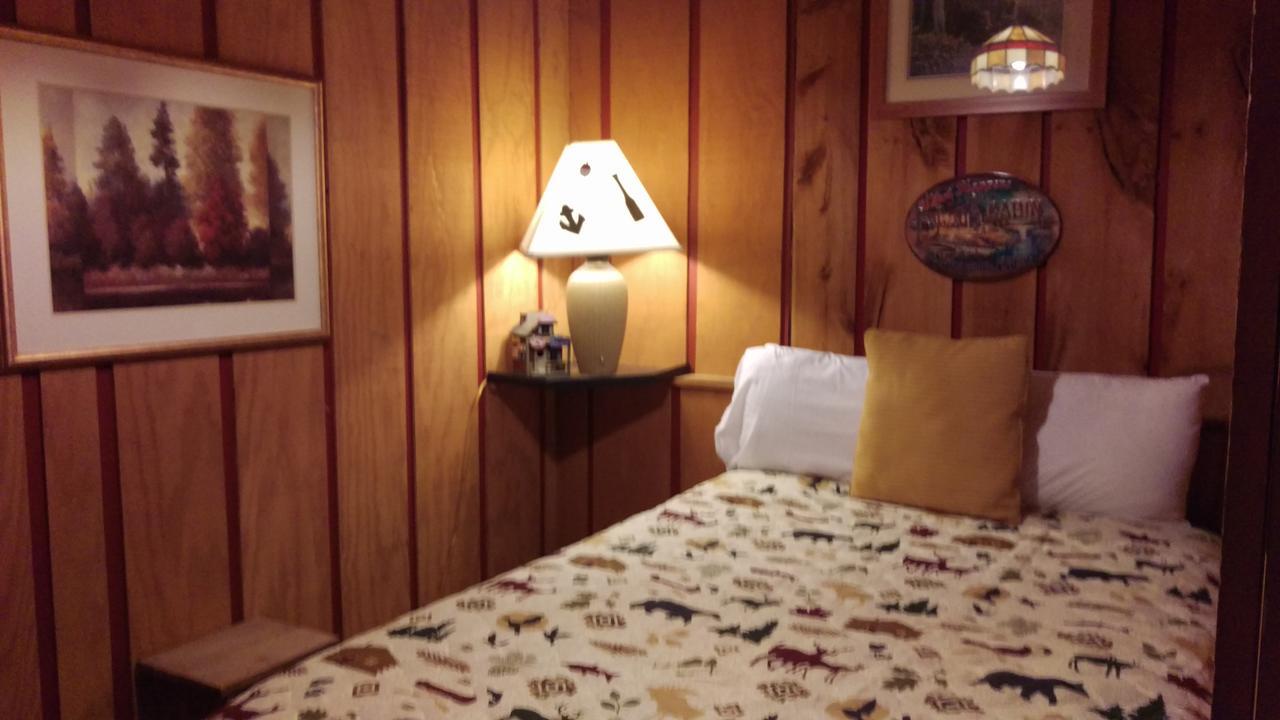 Alpine Motel Branch Esterno foto