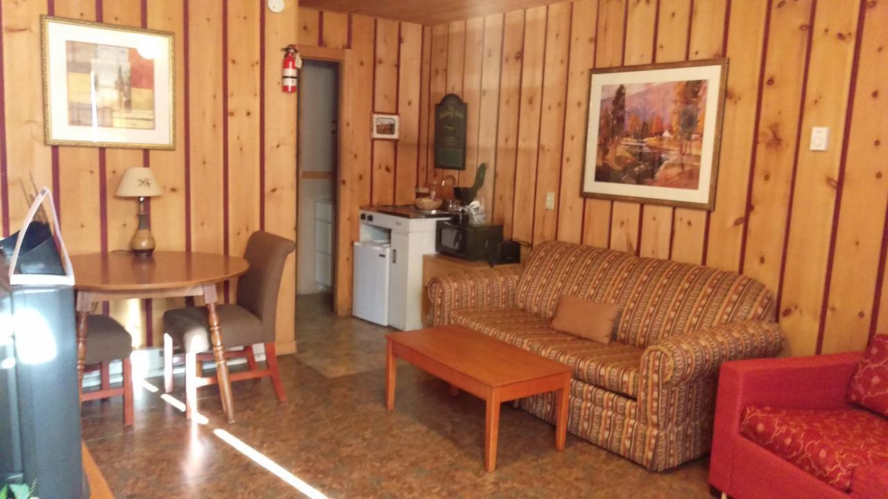 Alpine Motel Branch Esterno foto